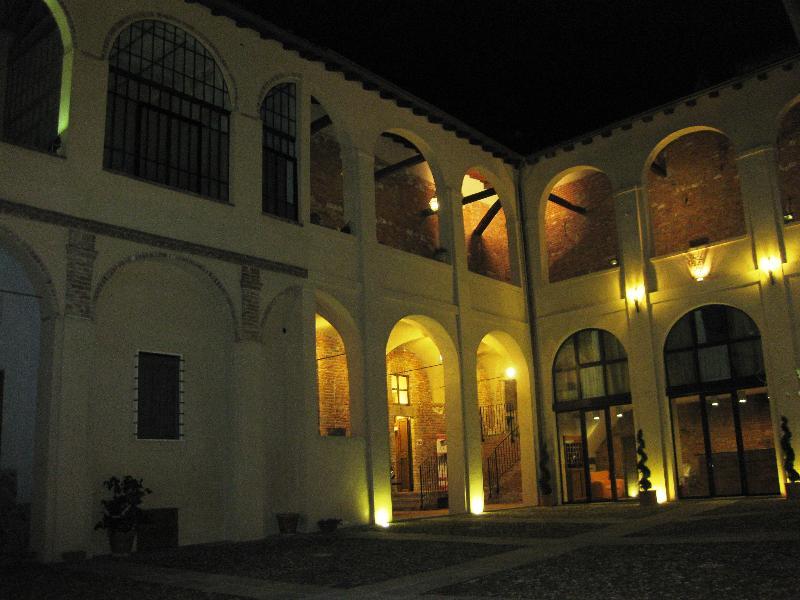 Relais Palazzo Paleologi Sec.Xiv Hotel Lu (Piedmont) Екстериор снимка